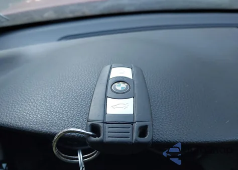 2008 BMW 328I из США, поврежденный, VIN WBAVA375X8NL51953